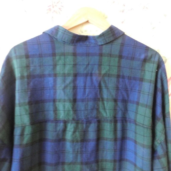 🎨 Oversized Artists Shirt - Picture 9 of 10